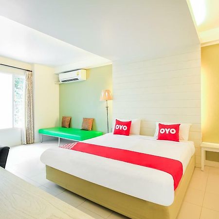 曼谷 Oyo 307 Baan Udom酒店 外观 照片