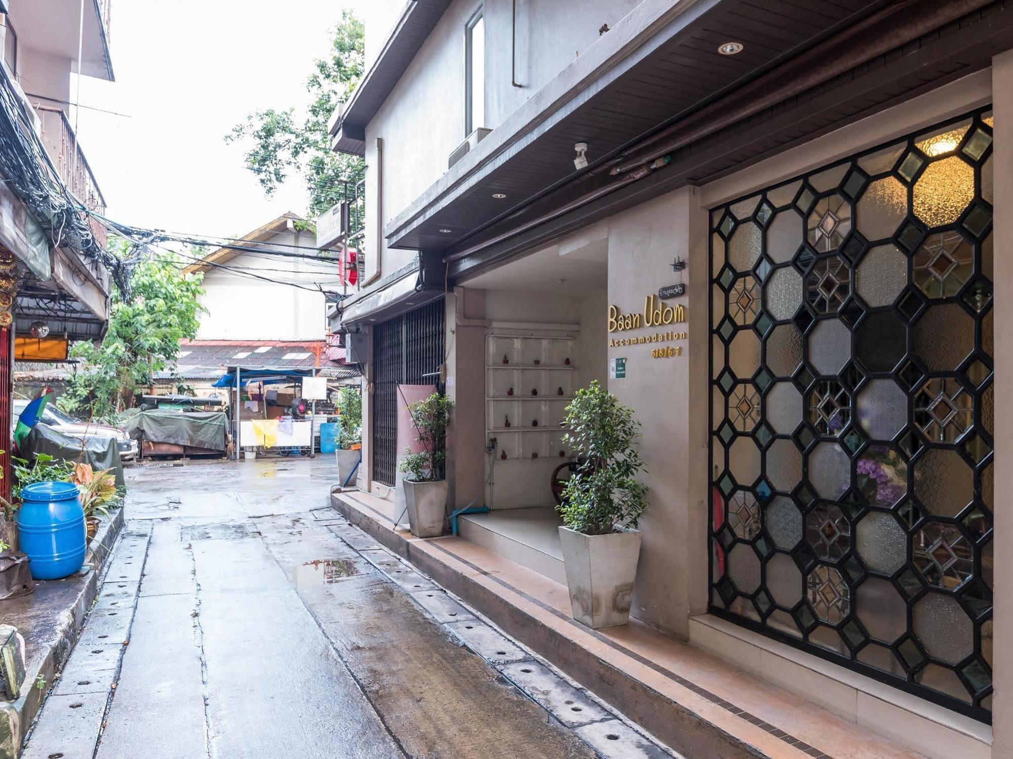曼谷 Oyo 307 Baan Udom酒店 外观 照片