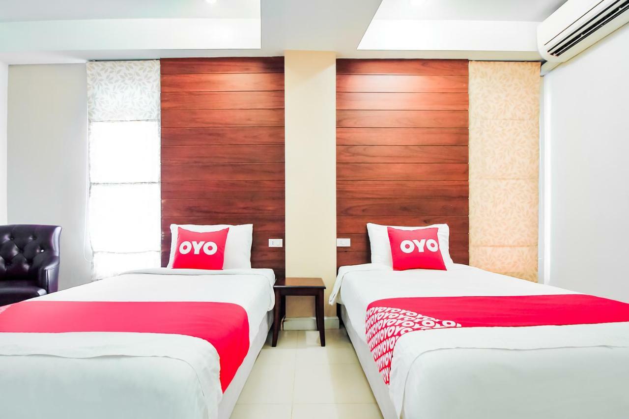 曼谷 Oyo 307 Baan Udom酒店 外观 照片
